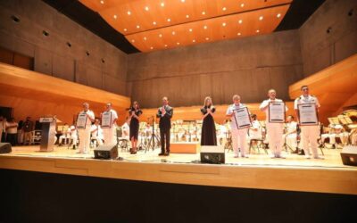 Reconoce Alcalde JM Unánue a comandantes de los buques participantes del Festival Velas Latinoamérica 2022