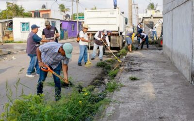 Ayuntamiento de Boca del Río continúa realizando limpieza y desazolve para enfrentar la temporada de lluvias