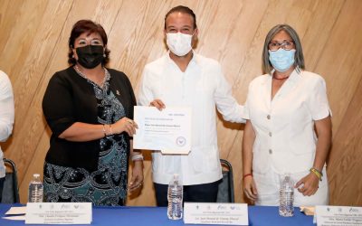 Reconocen al Alcalde JM Unánue por su apoyo a la educación y la creación de proyectos de cambio social