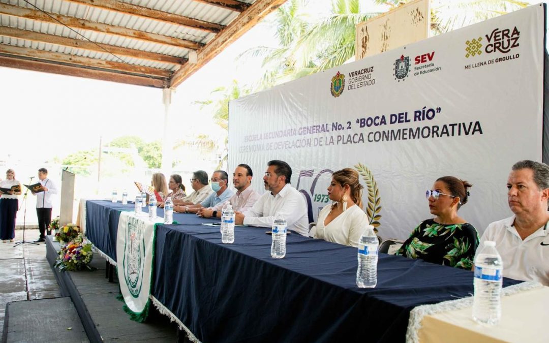 Celebra Alcalde JM Unánue el 50 Aniversario de la Escuela Secundaria General No. 2 “Boca del Río”