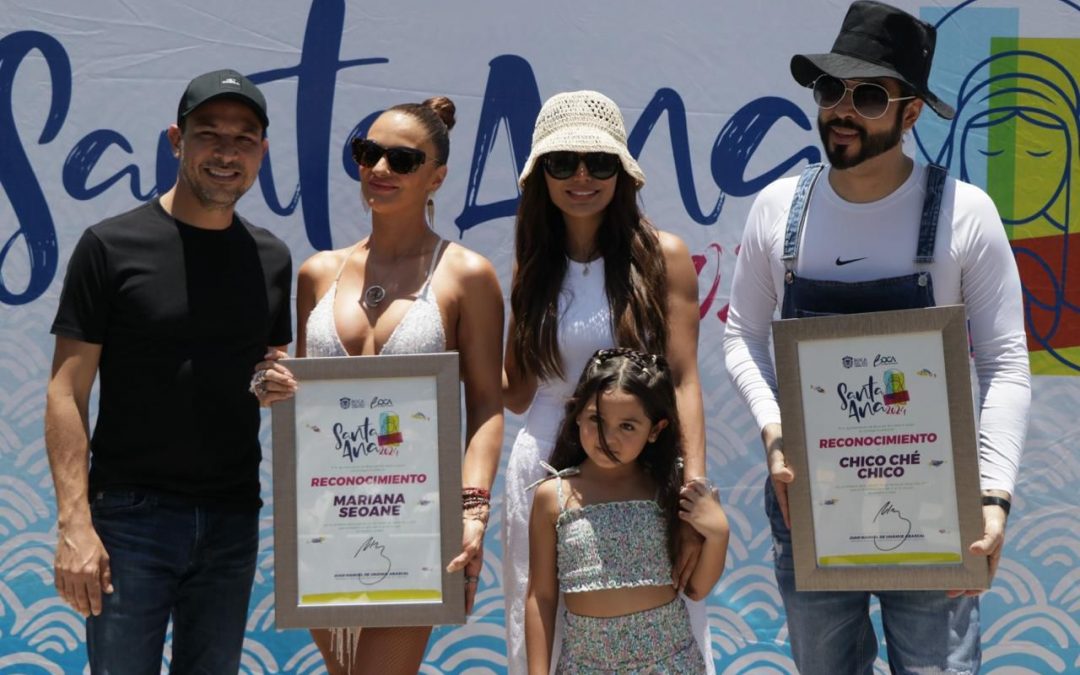 Mariana Seoane y Chico Che Chico pusieron el ambiente en el Tradicional Baño Popular de Santa 2024